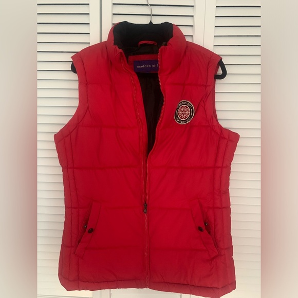 Madden Girl Jackets & Blazers - Women’s Madden Girl Logo Red Puffer Vest. Excellent Condition. Size L.